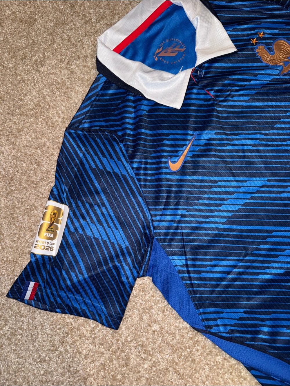 Nike France 2026 Men’s Home Soccer Jersey 🆕 - Picture 3 of 7